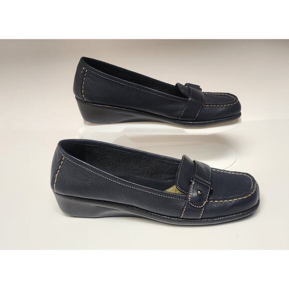 What's What By Aerosoles Low Wedge Slip On Loafer Shoes Color Blue Size 6M - Picture 2 of 11
